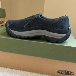 Brand new with box winter slip on keen
